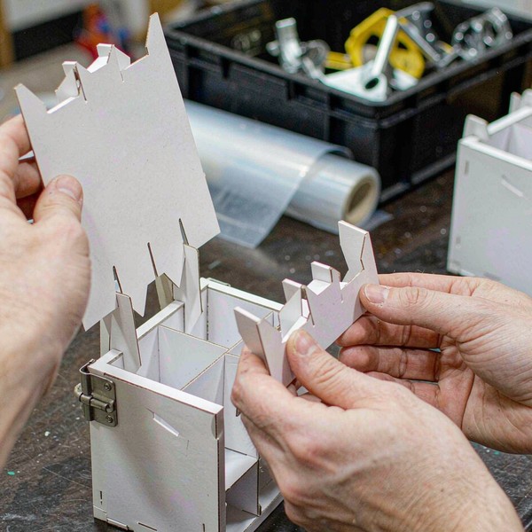 header-cards-risers-structural-detail