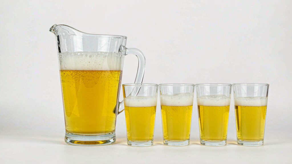 pitcher_and_glasses